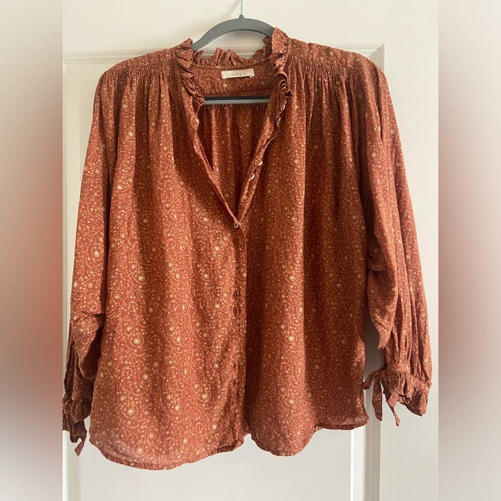 Doen Rose blouse size medium